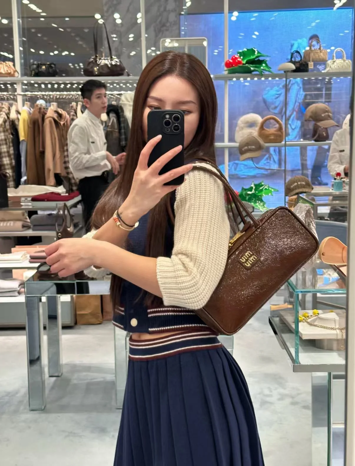 MIU MIU新款漆皮保齡球包（棕色）