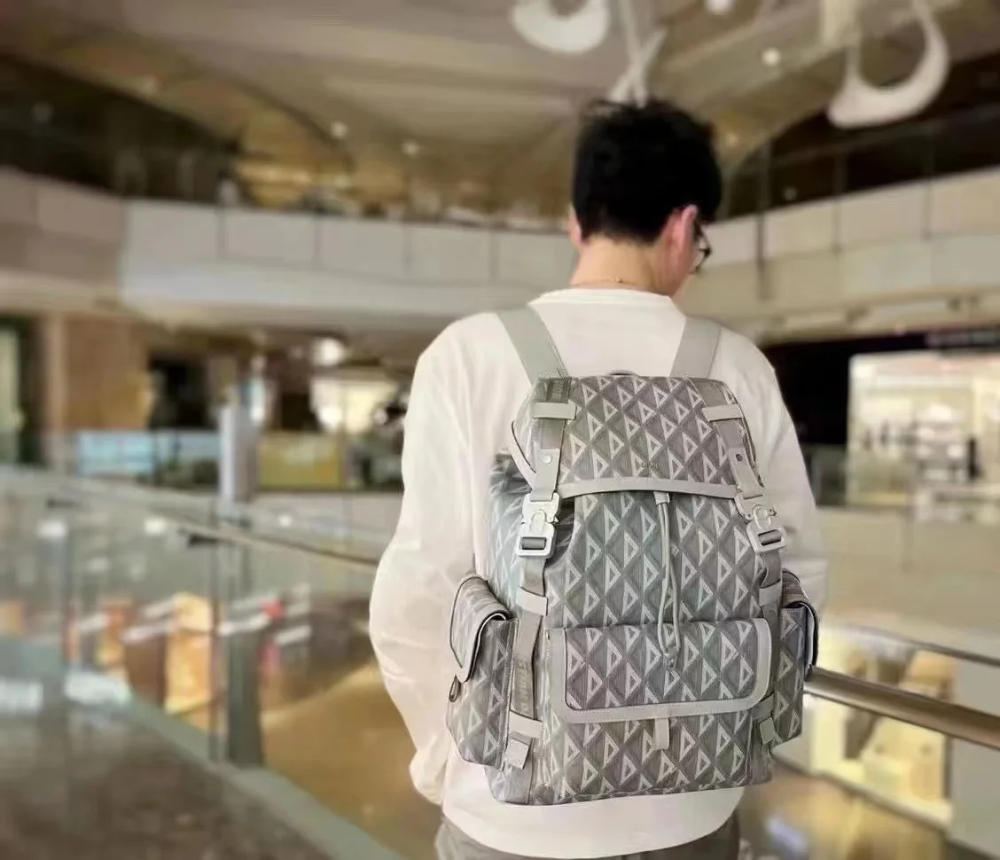 DIORHit the Road後背包