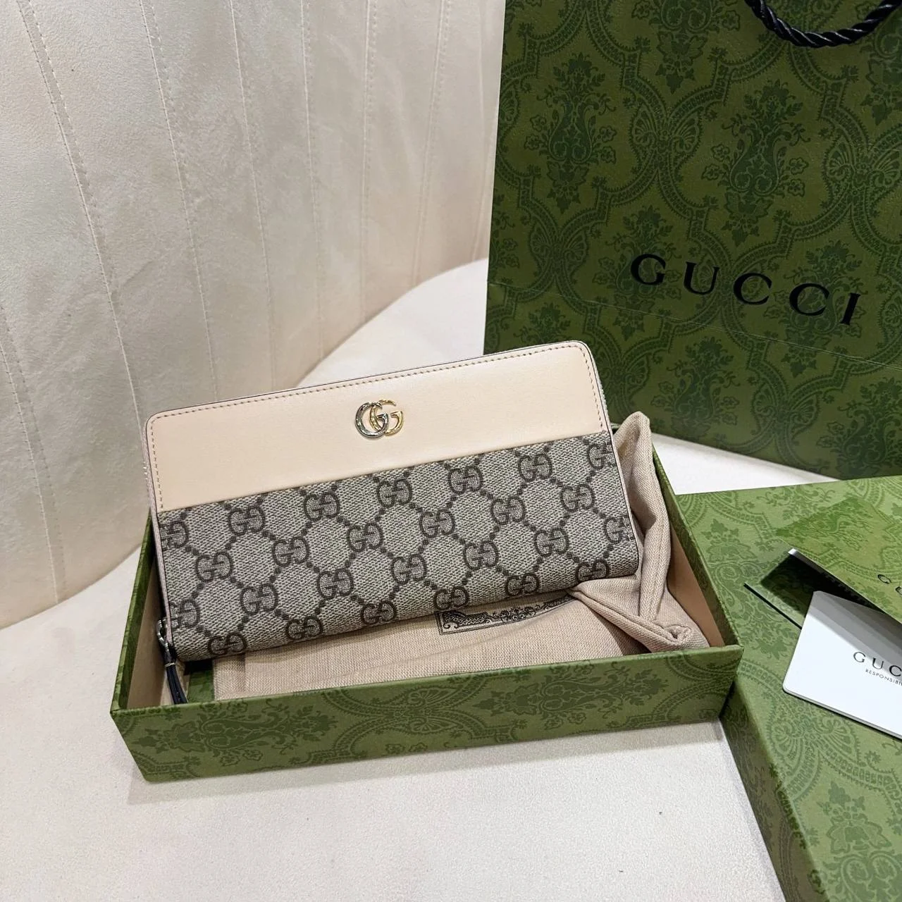 GUCCI拼色老花拉鏈長夾