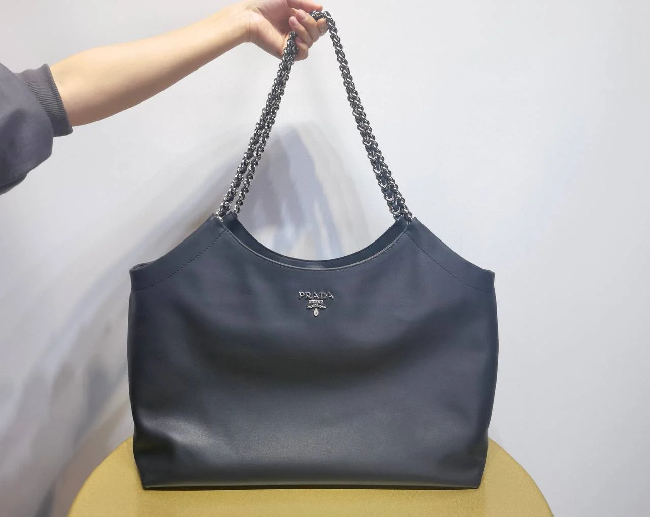 PRADA中古流浪托特包