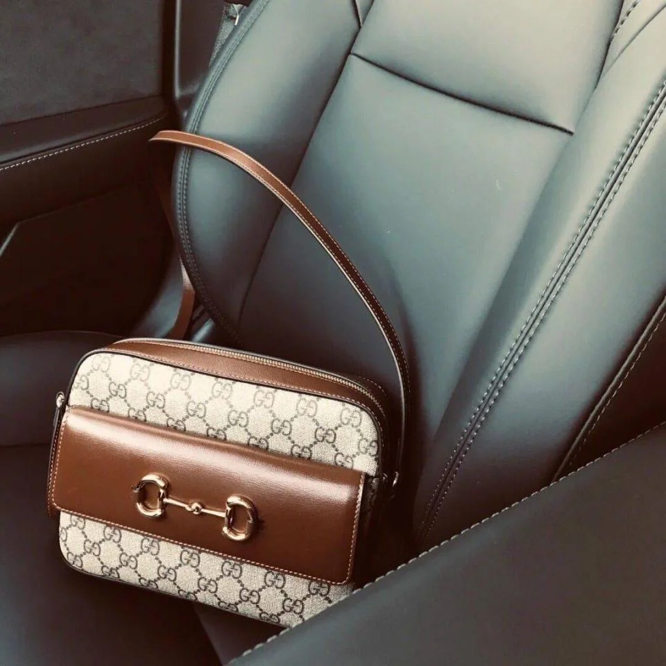 GUCCI1955 Hotsebit馬銜扣單肩包