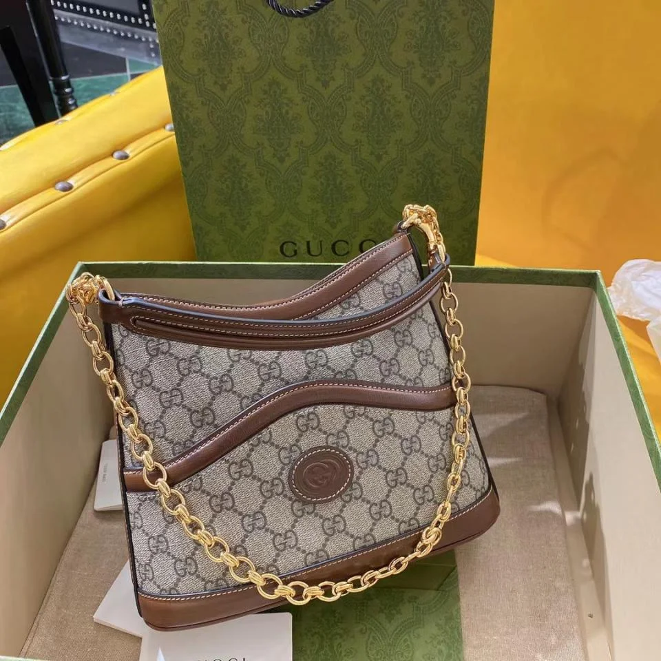GUCCI互扣式雙G肩背包