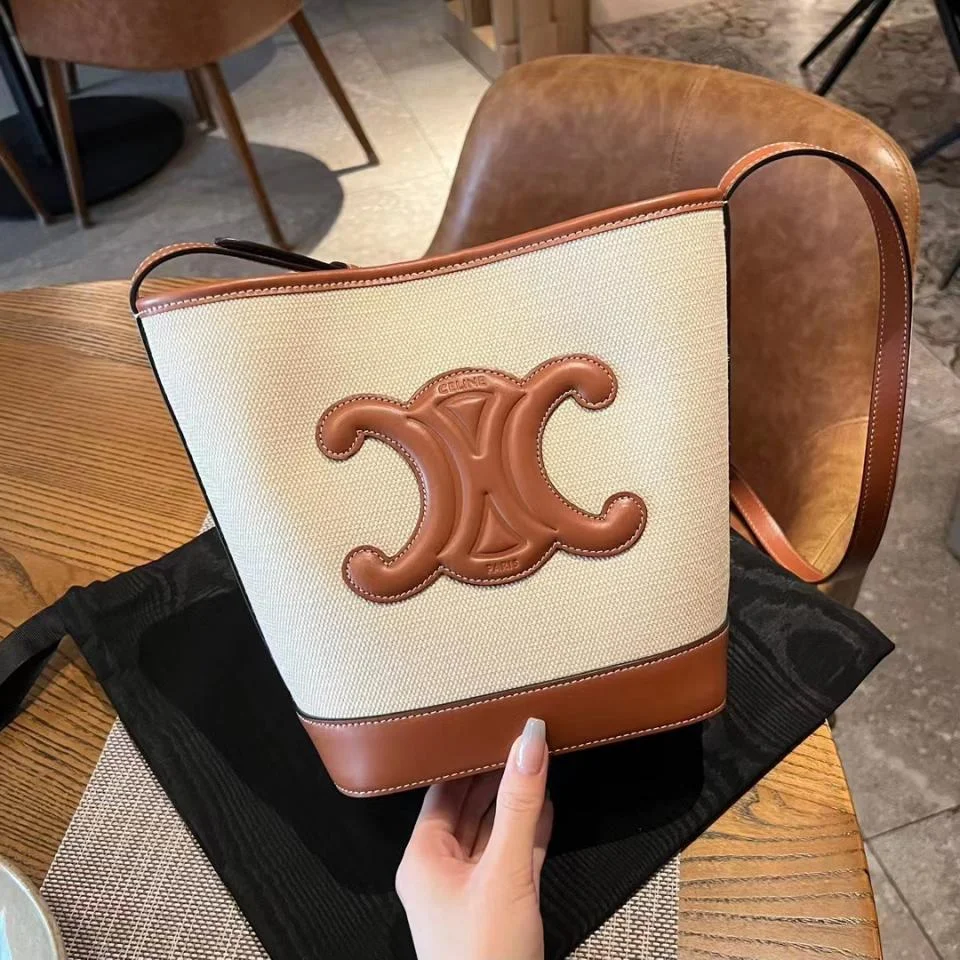 CELINE凱旋門logo帆布桶包