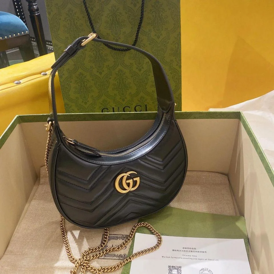 GUCCIMarmont半月造型迷你手袋(黑色)
