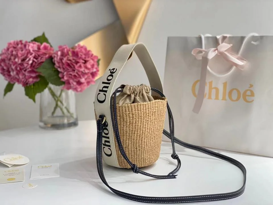 CHANELmall Woody Basket菜籃子藤編包