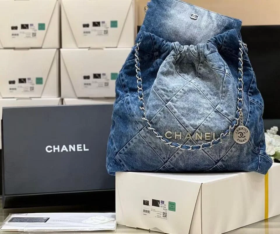 CHANEL22bag漸變色牛仔購物袋(中號)