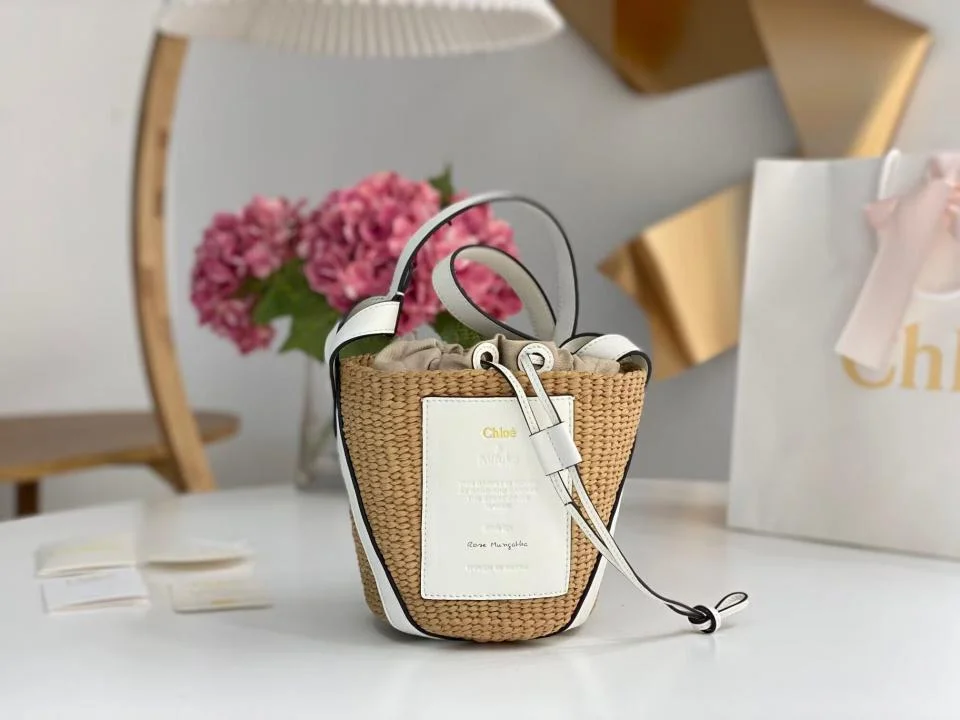 CHANEL限定皮標菜籃子