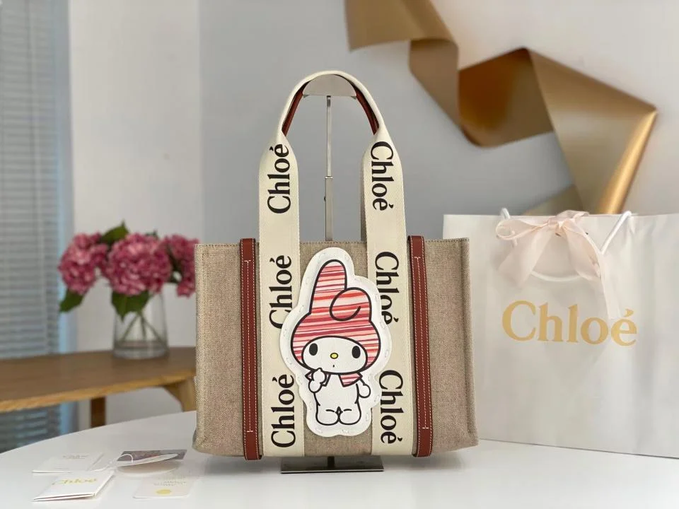 CHANELx My Melody美樂蒂聯名系列手提包(中號)