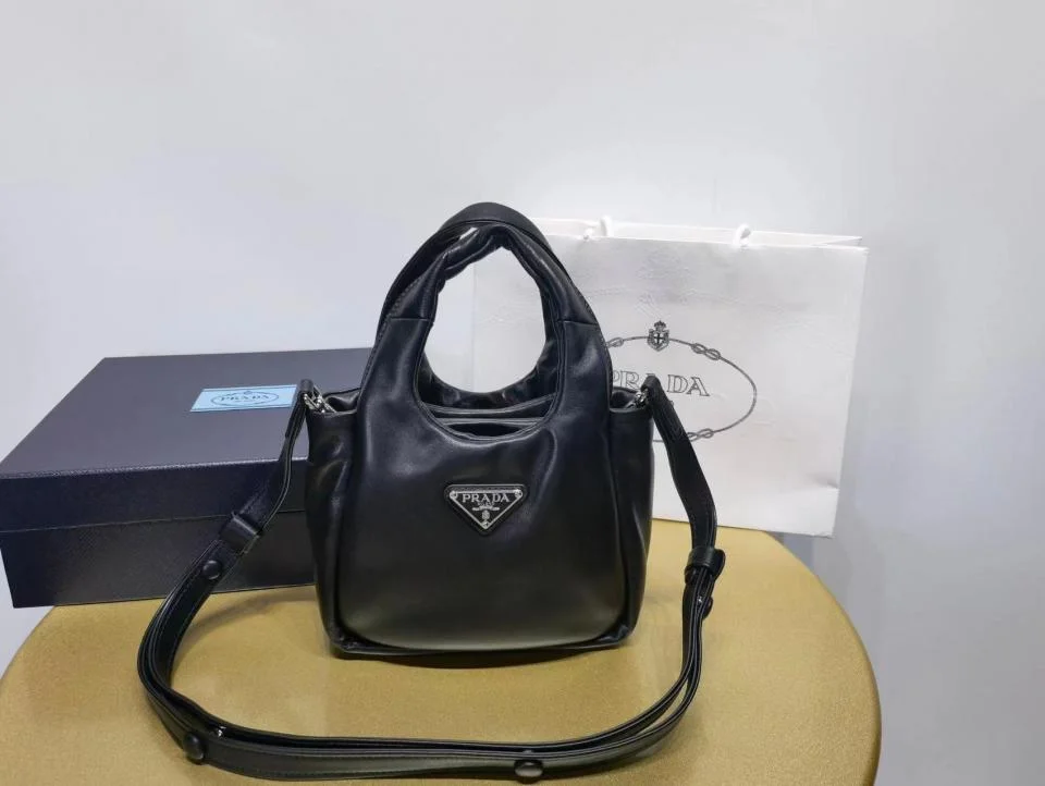 PRADASoft軟羊皮小號菜籃子