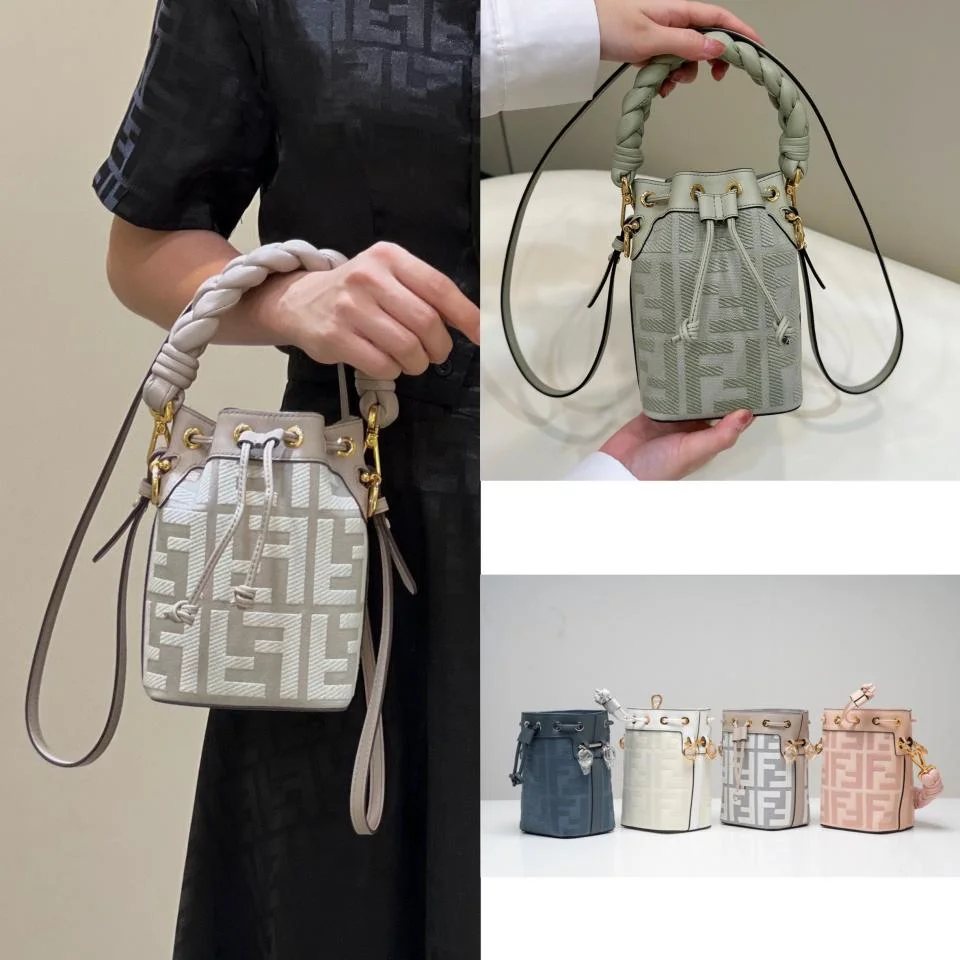 FENDI牛仔布刺繡雙F迷你水桶包