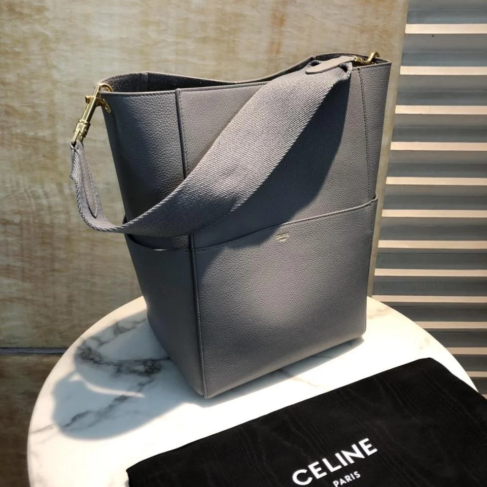 CELINESANGLE BUCKET水桶包【23cm】