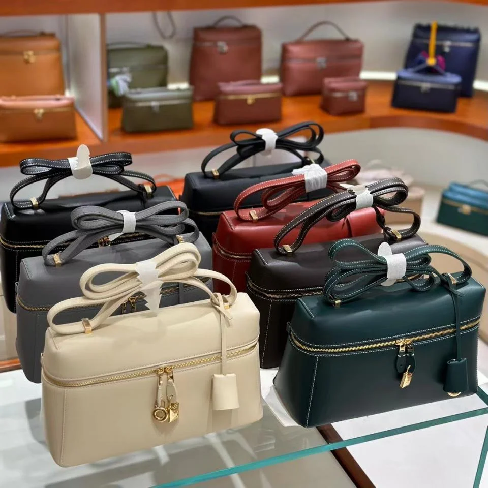 Loro Piana Extra Pocket新款化妝包27cm