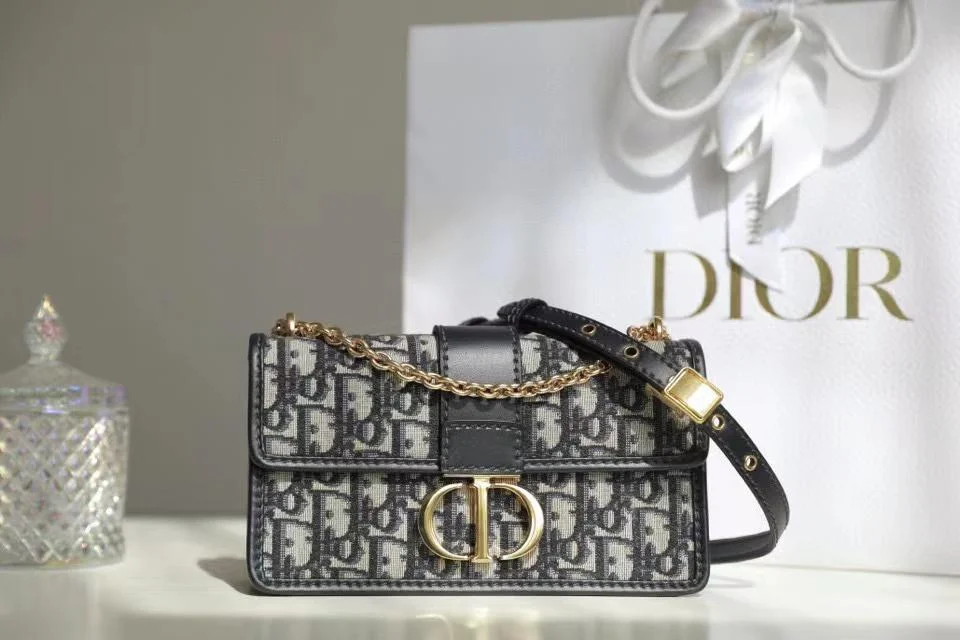 DIORMontaigne 30翻蓋鏈條包(21cm）