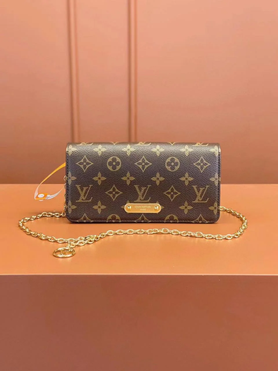 LVWALLET ON CHAIN LILY手袋