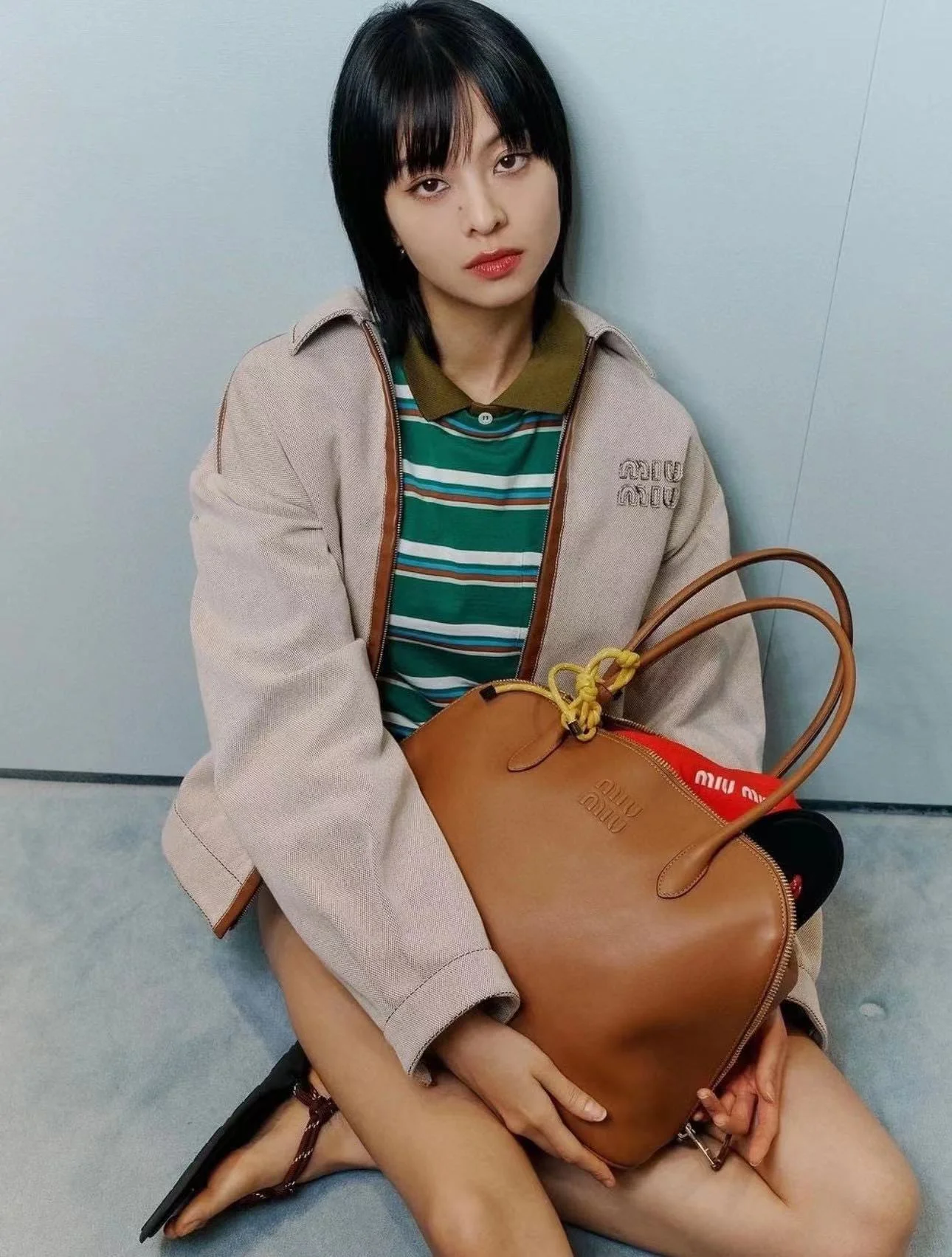 MIU MIU長手柄貝殼腋下包 (大號)