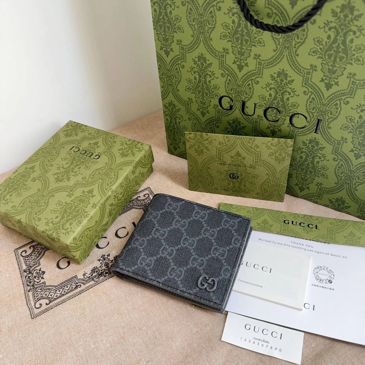 GUCCI男士老花短夾