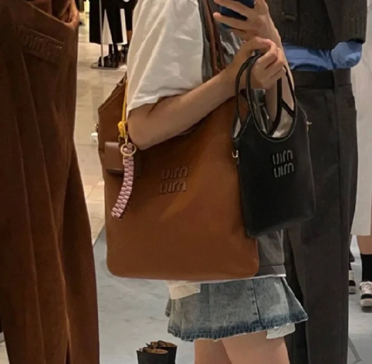 MIU MIU迷你Tote腋下包