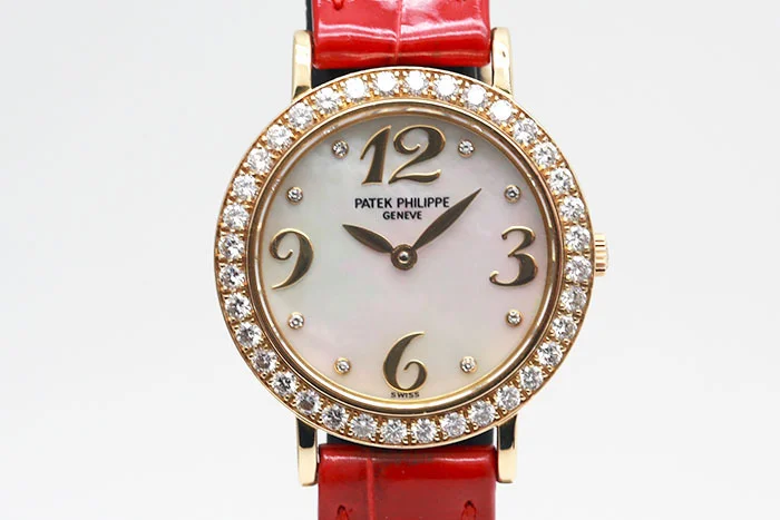 Patek Philippe 百達翡麗 Calatrava系列 4820 18k黃金原鑲鑽石外圈 珍珠母貝面盤阿拉伯數字及鑽石時標 原廠保單 25.5mm